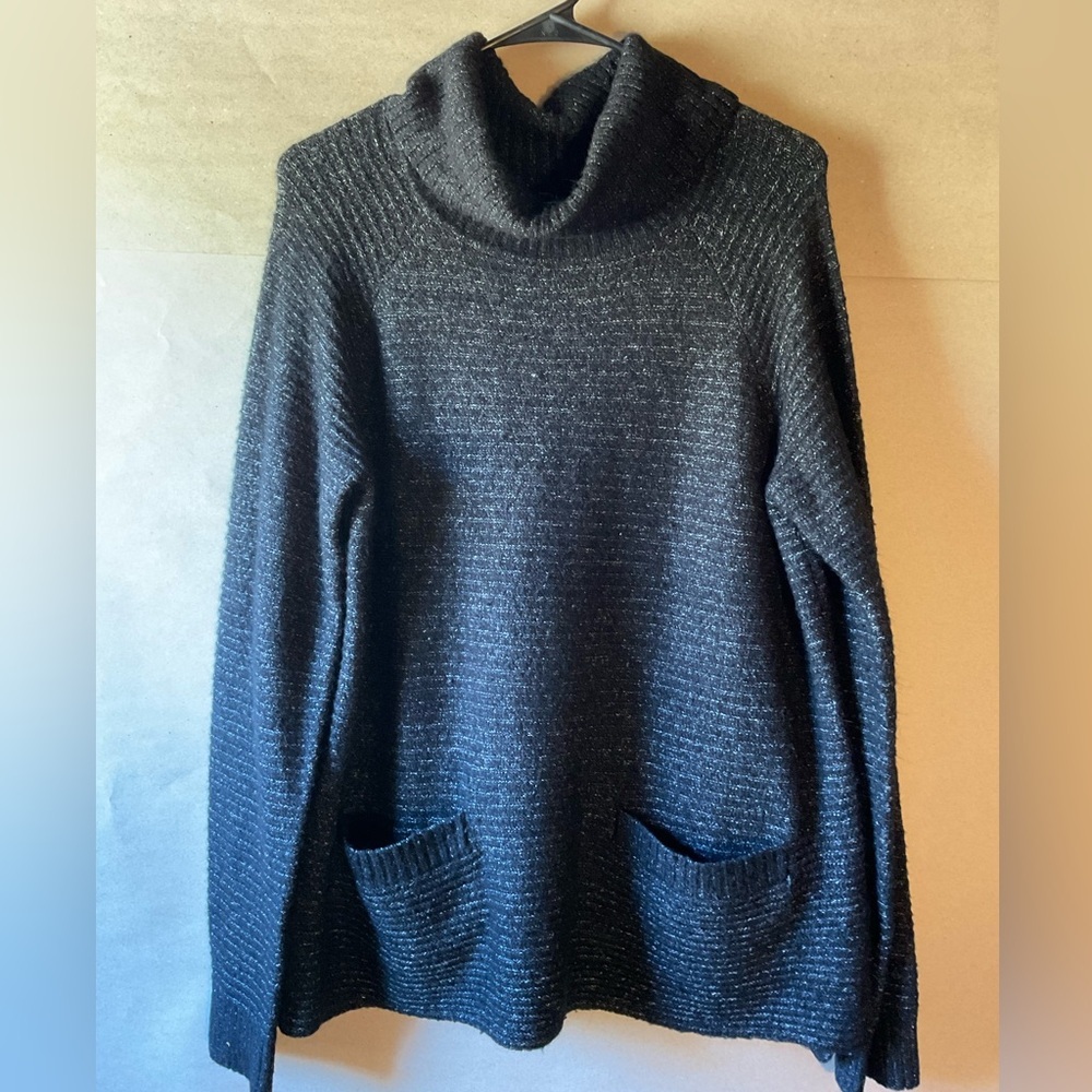 Kaari Blue Turtleneck Sweater. Black. Pockets Size L.